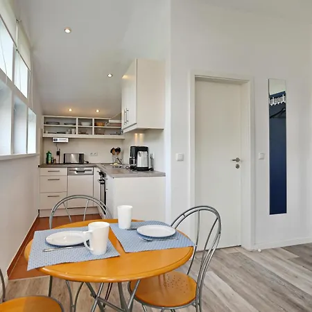 아파트 Apartmenthaus Bull 6 *